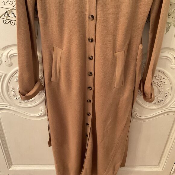 Heartloom Tan Midi Dress - Picture 5 of 13